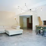 Luxury Setting With Private Pool Apartment