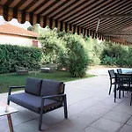 Luxury Setting With Private Pool Apartment *