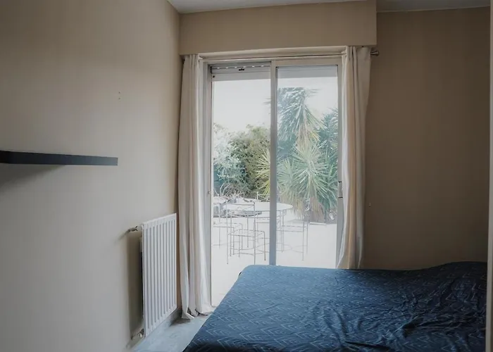 Luxury Setting With Private Pool *