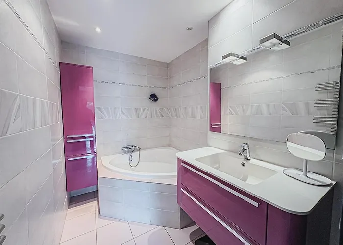 Luxury Setting With Private Pool Appartement *